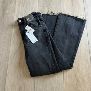 Express Women’s Black Cropped Flare High Rise Distressed Flex Jean Sz Small